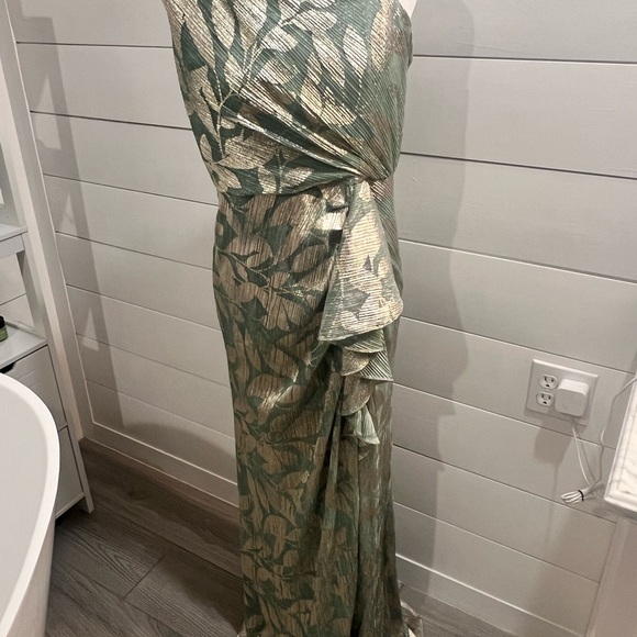 Adrianna Papell One Shoulder Green and Gold Dress - Picture 2 of 9